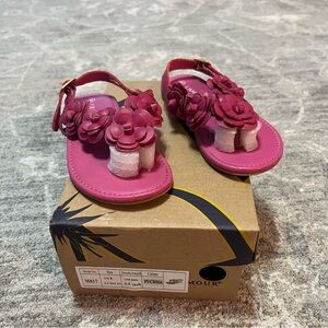 SOLD L’Amour Pink Fuchsia Flower Sandals Size 8